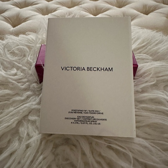Victoria Beckham Fragrance Discovery Set - Picture 2 of 3